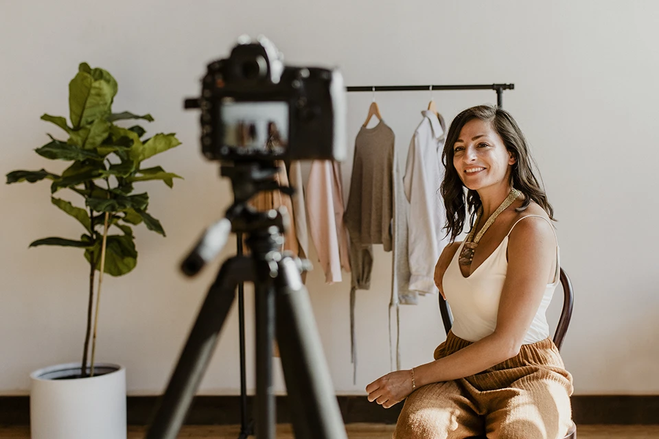 A Comprehensive Guide to Building an Online Brand for Small Businesses 1